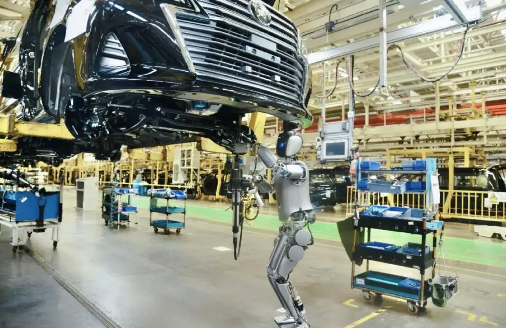 加快人形机器人从舞台走向工厂