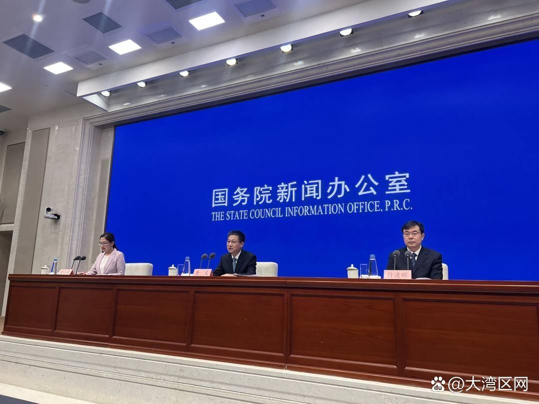 今日看点｜国新办举行《中国打击侵权假冒工作年度报告（2024）》有关情况新闻发布会