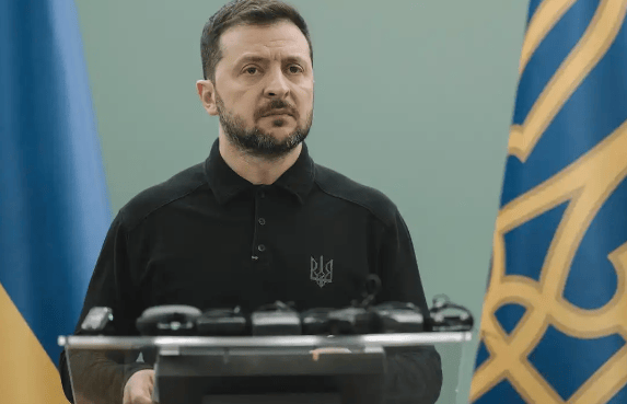 普京表态：愿无先决条件与乌谈判；伊朗港口爆炸已致14死700多伤；美国电商平台集体涨价；多地放宽公积金贷款年龄上限丨每经早参