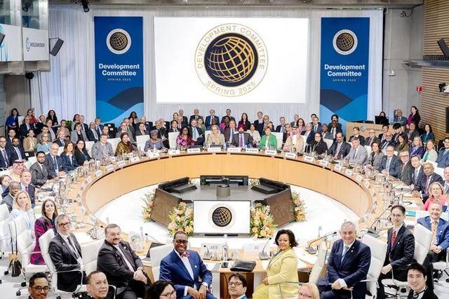 财政部部长蓝佛安访问新开发银行总部