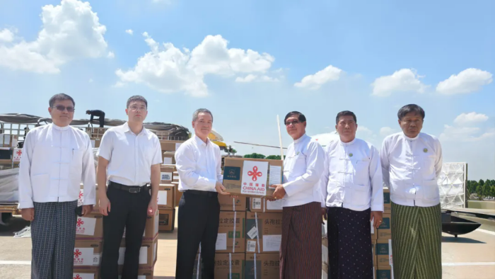 中国政府援助缅甸第六批紧急人道主义地震救灾物资运抵交付
