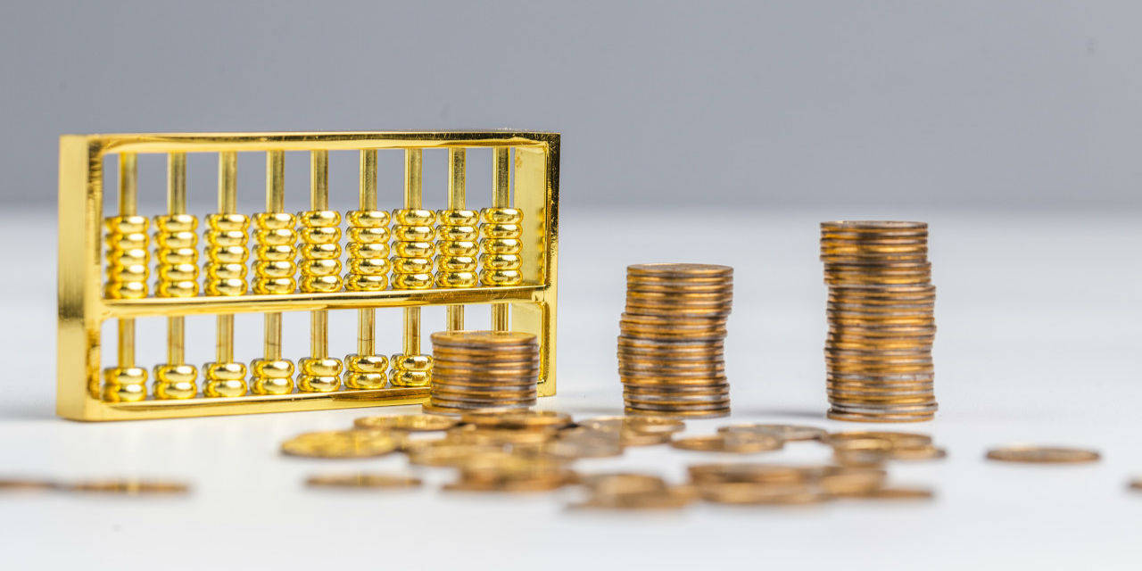 【首席观察】巴菲特囤现金，市场买幻觉？