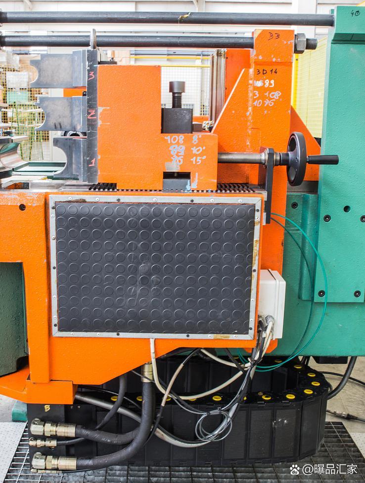 恒立液压获得发明专利授权：“摆动直线油缸”