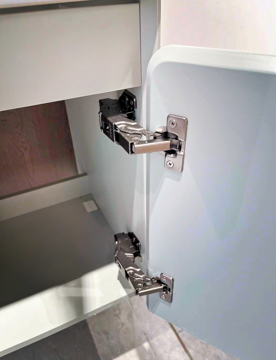 箭牌家居获得外观设计专利授权：“浴室柜（布拉格）”