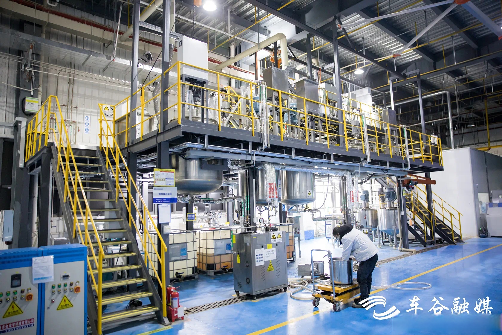 久日新材：目前，公司光刻胶产品的订单在逐步增长中，已累计形成吨级订单