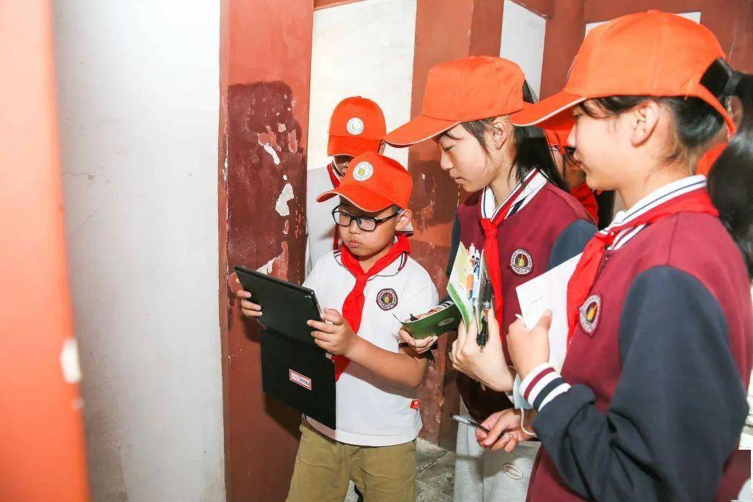 星星之火研学计划双场联动：探索“垃圾重生”的奥秘