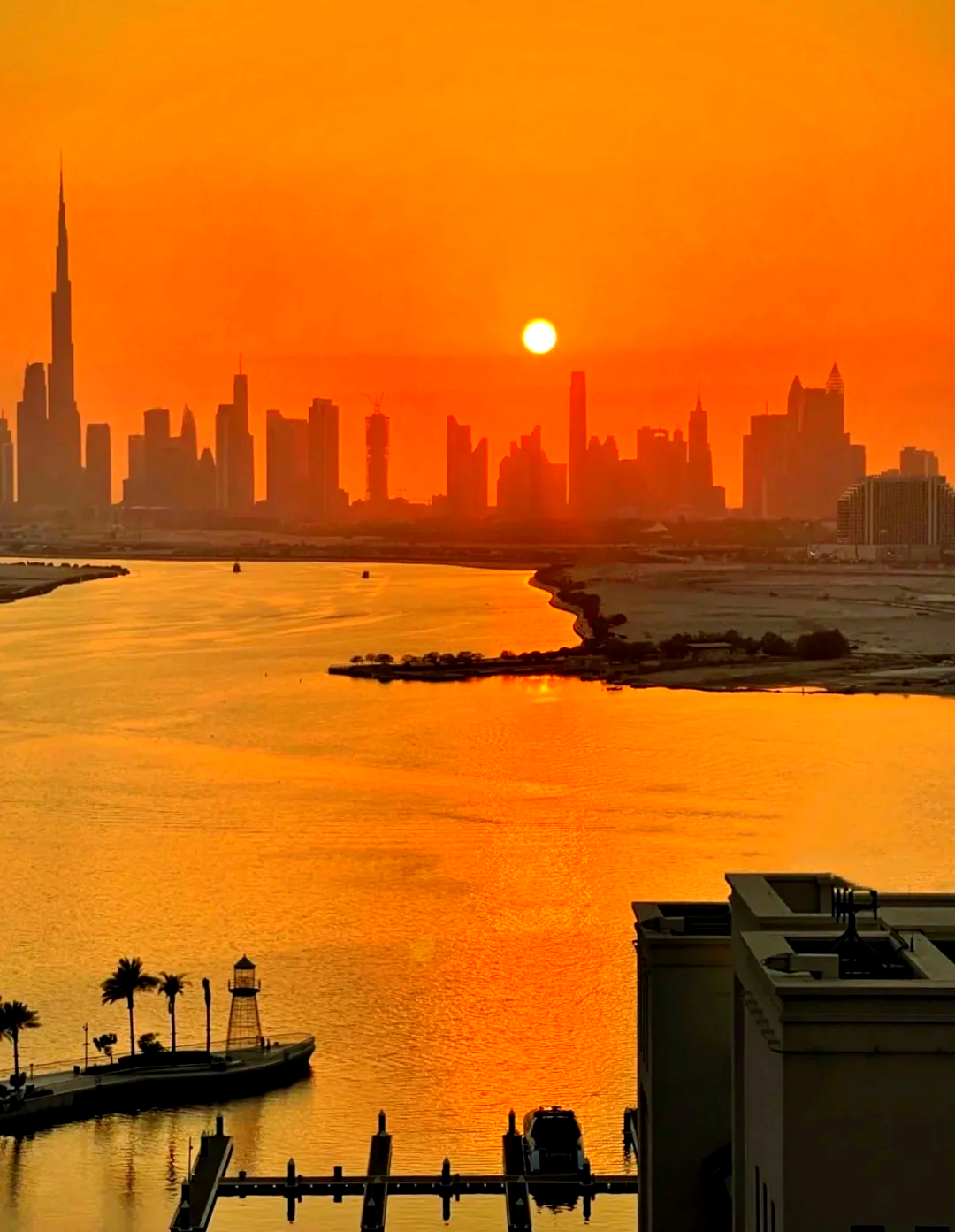 阿联酋银行账户普及率激增，跻身全球最“银行化”国家行列