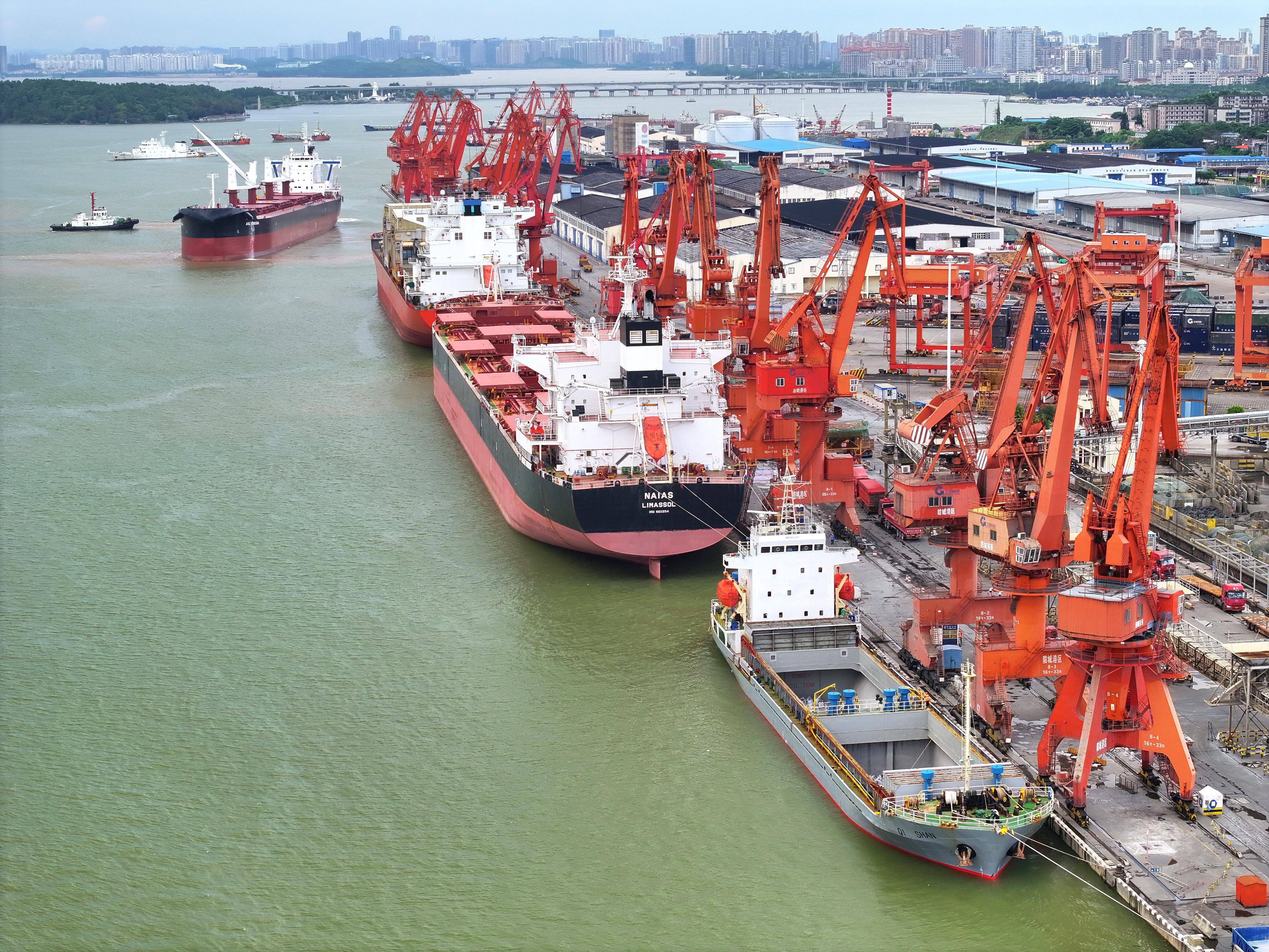 德邦股份成立新公司 含港口货物装卸搬运活动业务