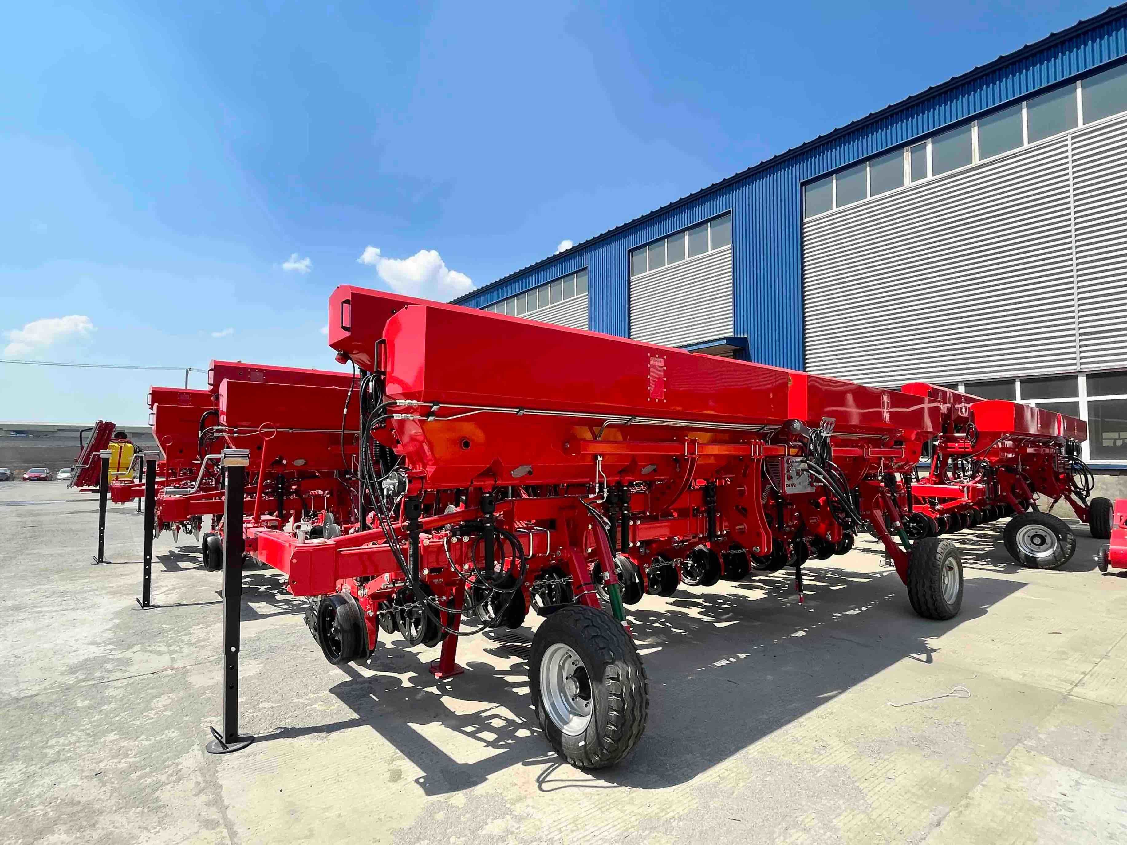 智能农机让农民“慧”种地