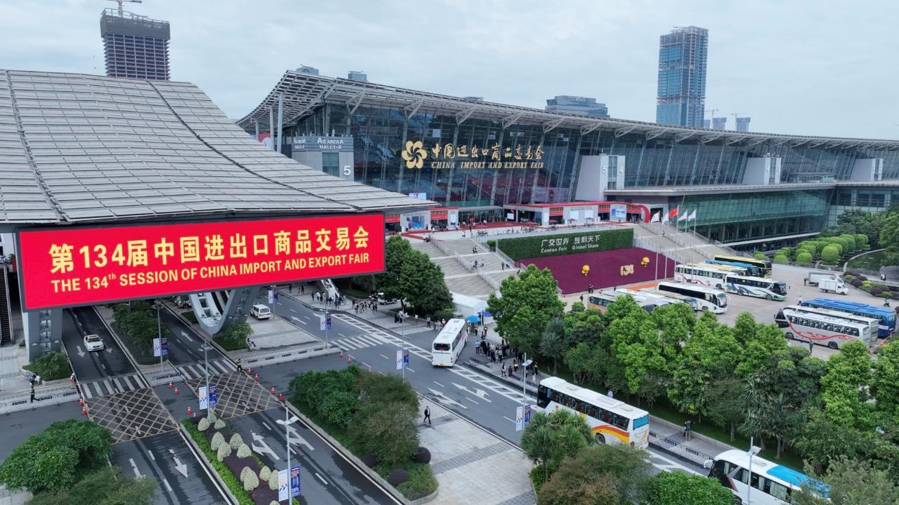 仙乐健康2024年净利3.25亿增长16%：董秘郑丽群薪酬129万涨薪5万