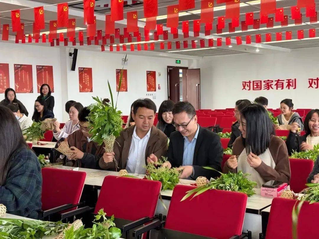 海航控股披露总额6000万元（美元）的对外担保，被担保方为云南祥鹏航空有限责任公司