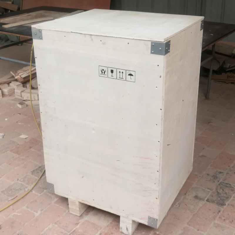 龙利得获得发明专利授权：“一种包装箱用瓦楞纸板胶合设备”