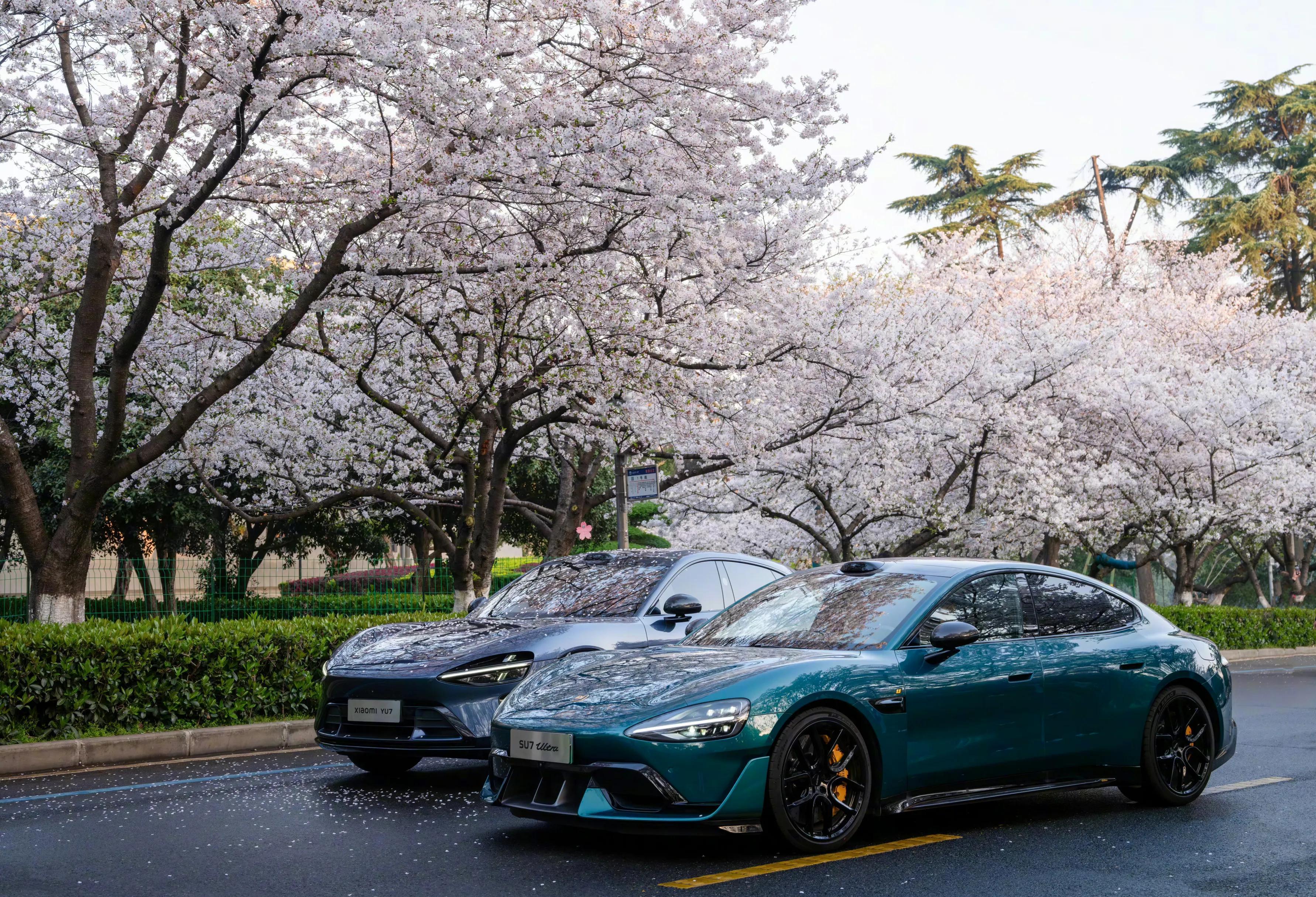 小米汽车公布YU7设计手稿！