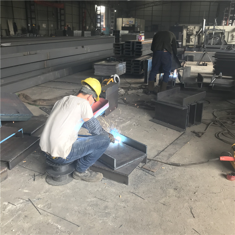 越南钢铁企业和发将于2027年生产首批高铁钢材