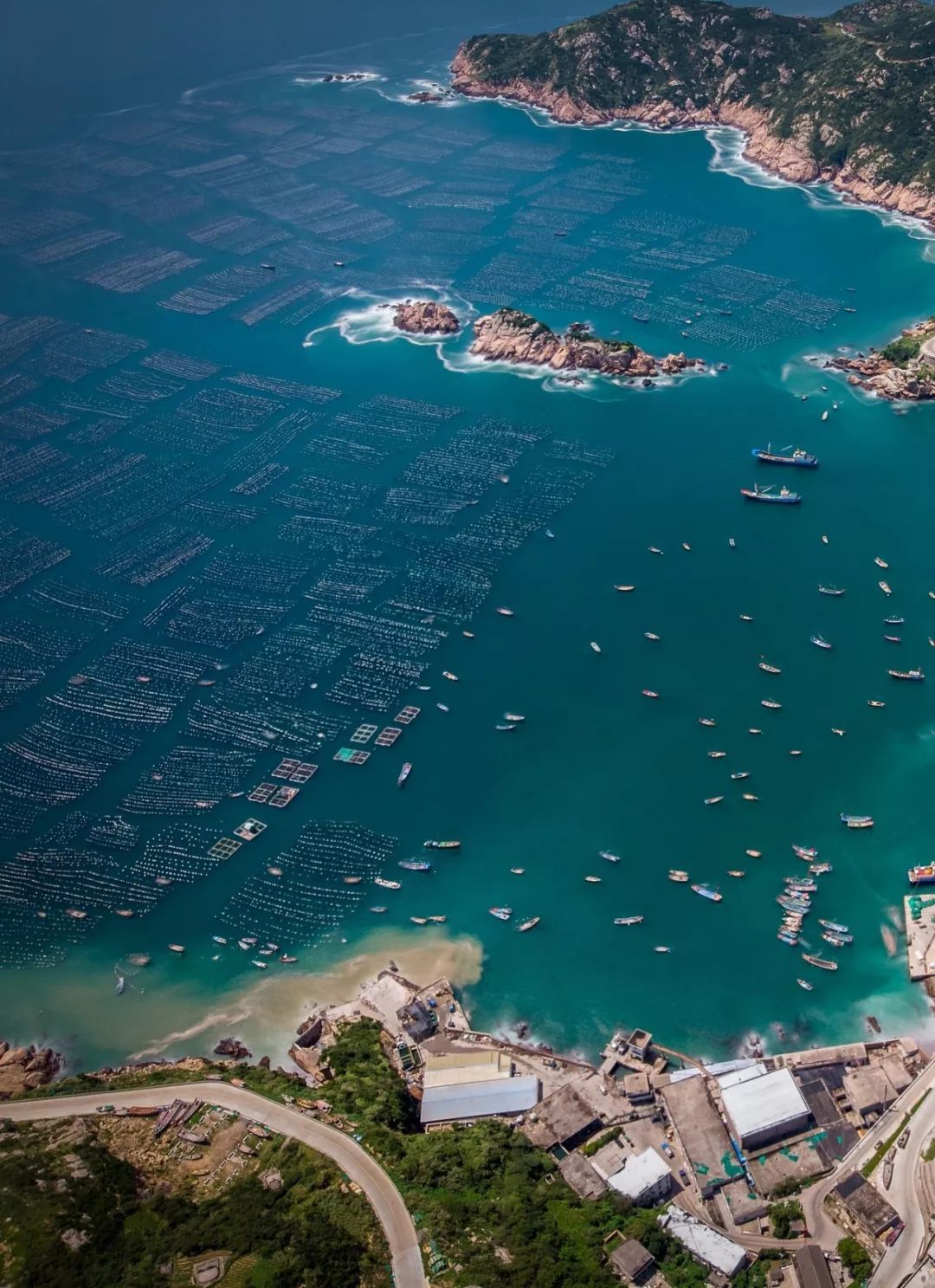 江南爆破年产1.5万吨胶状乳化炸药产线技改项目等通过验收