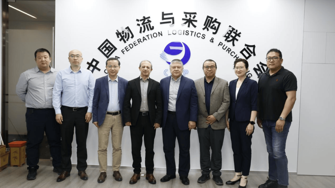魏晓东总领事会见土耳其独立工业家和商人协会主席厄兹德米尔