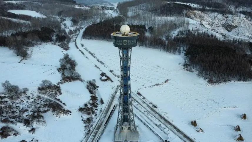 无人机“厘米级”观测南极着地冰崖崩解过程