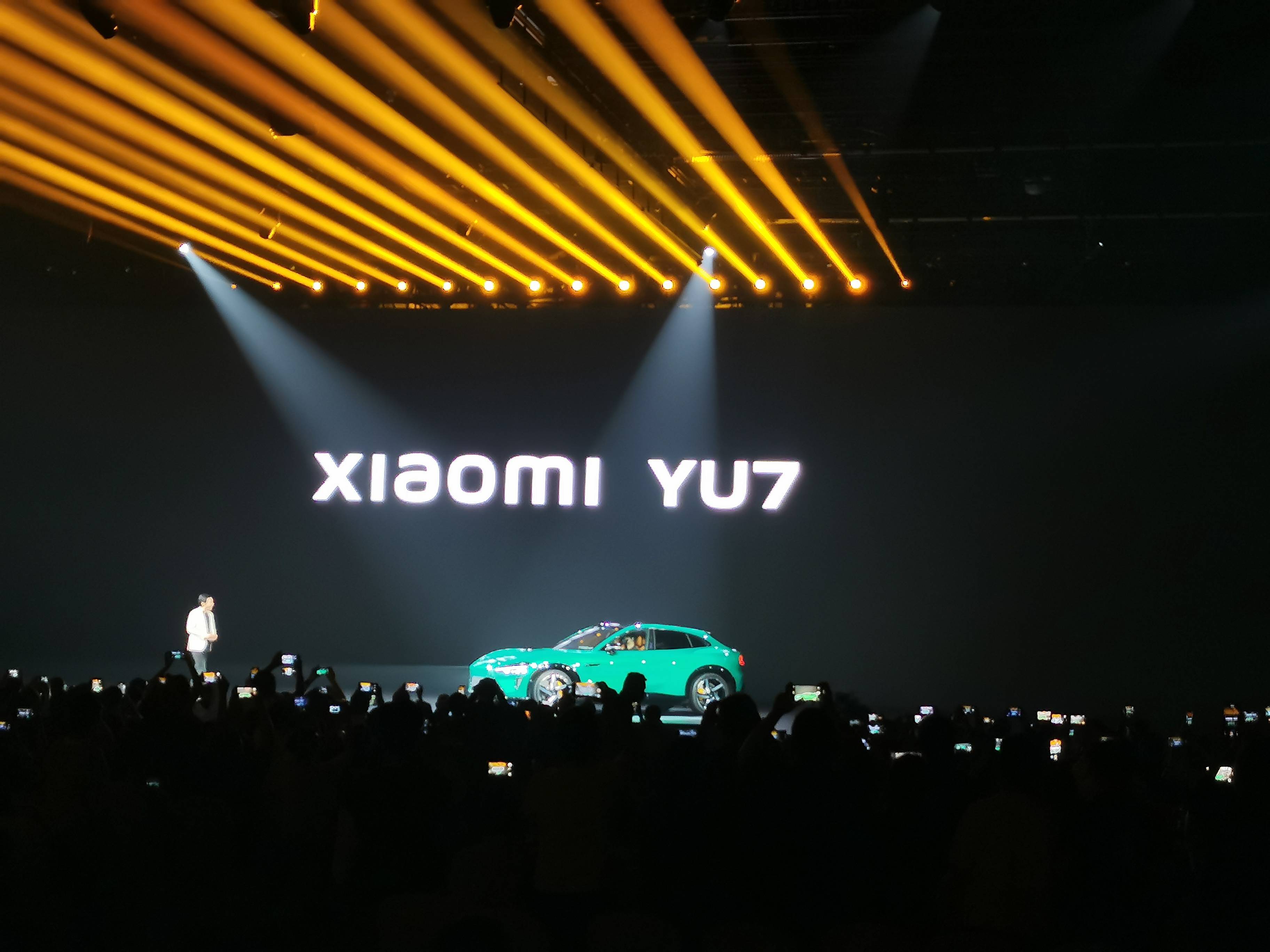 25.35万起，雷军发布小米YU7！3分钟大定突破20万台
