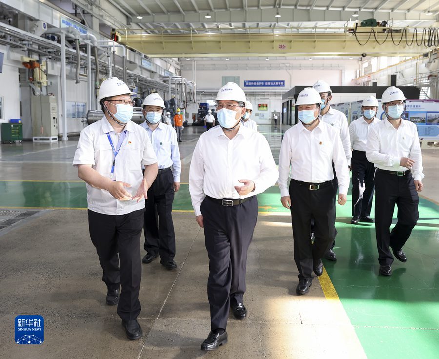 李强同加拿大总理卡尼通电话