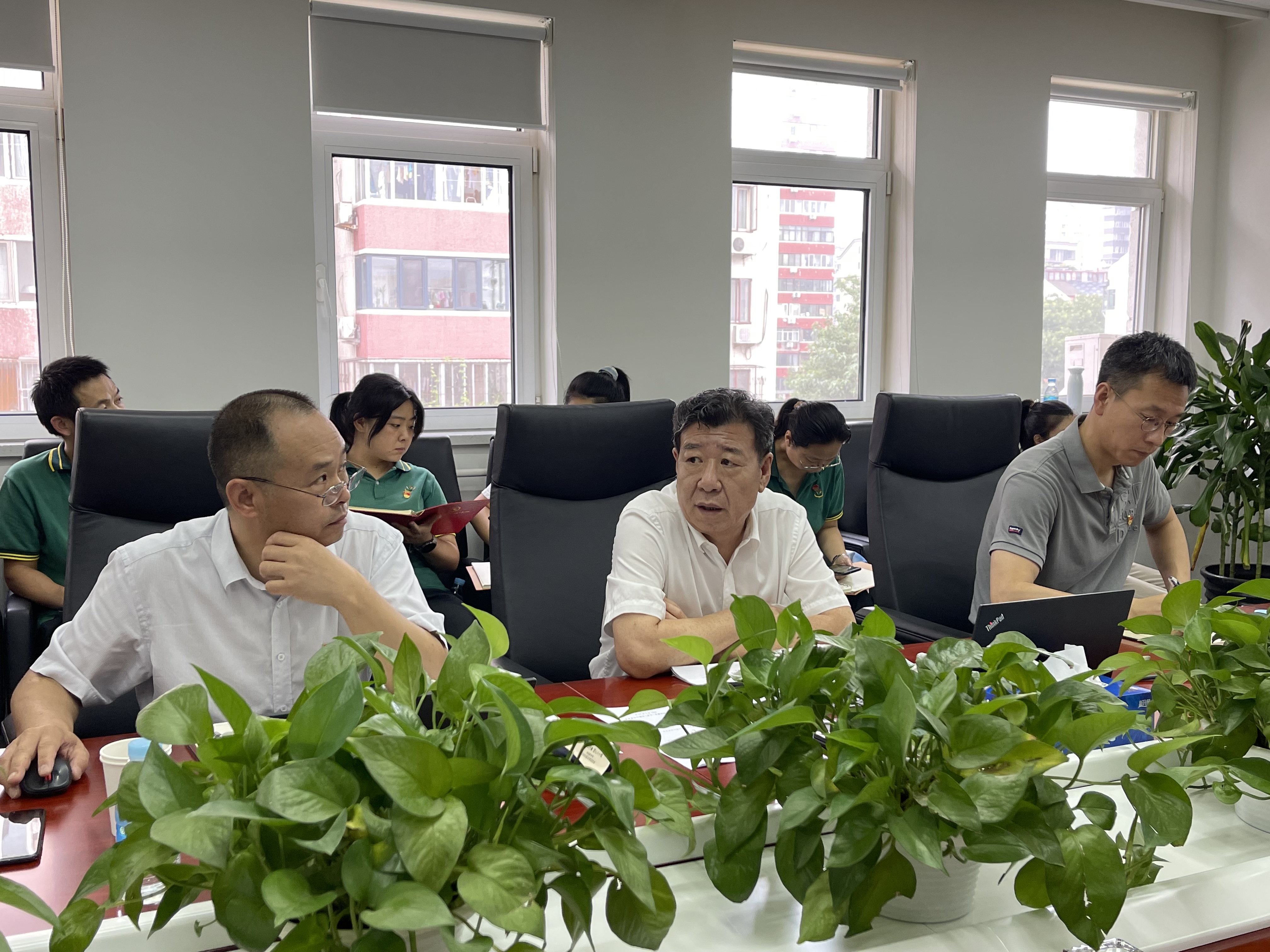 友发集团：控股子公司投资沐曦集成电路