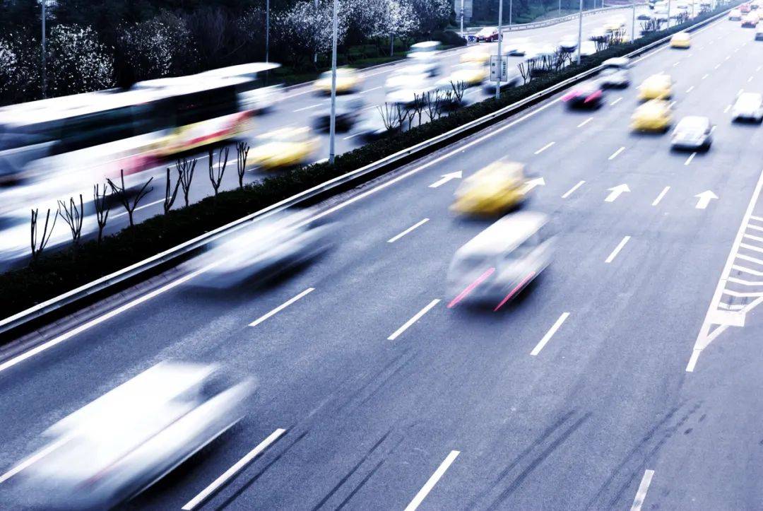 凝聚“反内卷”共识 光伏产业探路市场化产能出清