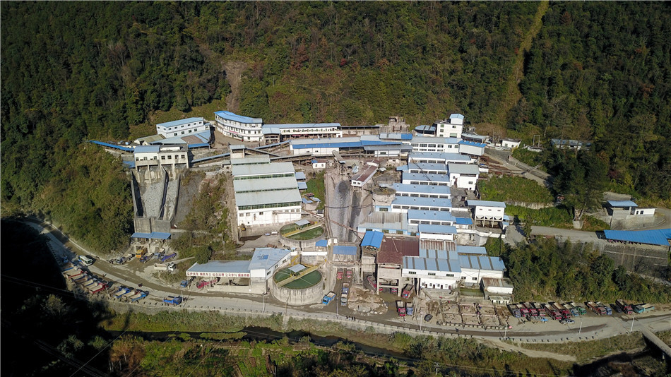 章源钨业获得发明专利授权：“一种具有多级结构的纳米钨酸及其制备方法”