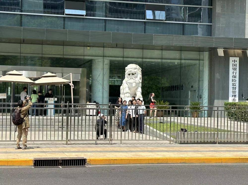 金融监管总局党委书记、局长李云泽赴云南调研