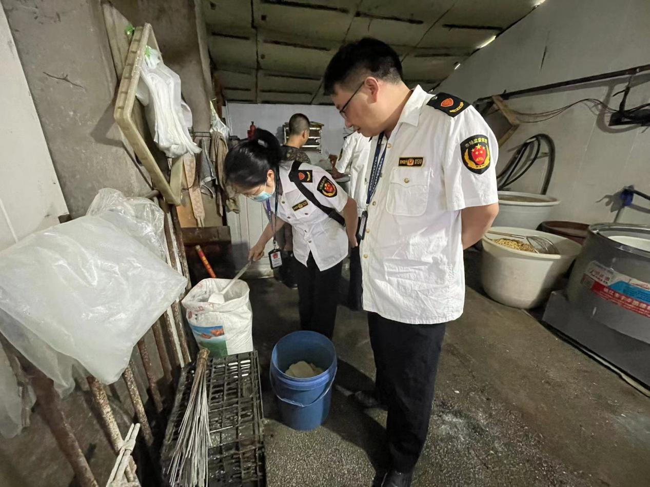 二手回收火热 部分不合规产品流向非法小作坊 没有3C认证的充电宝都去哪儿了