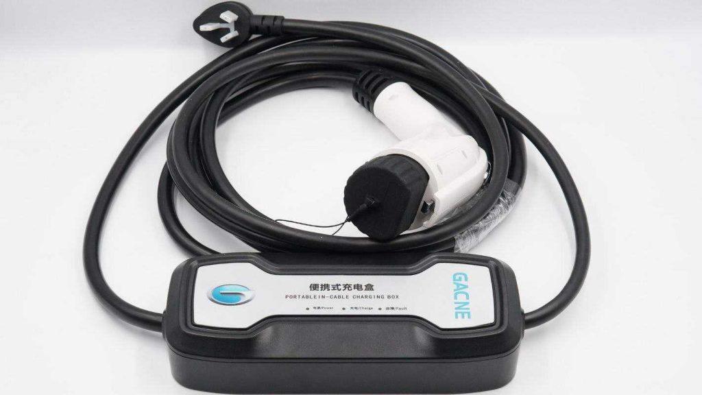 泓淋电力获得外观设计专利授权：“直流充电枪(小功率欧标)”