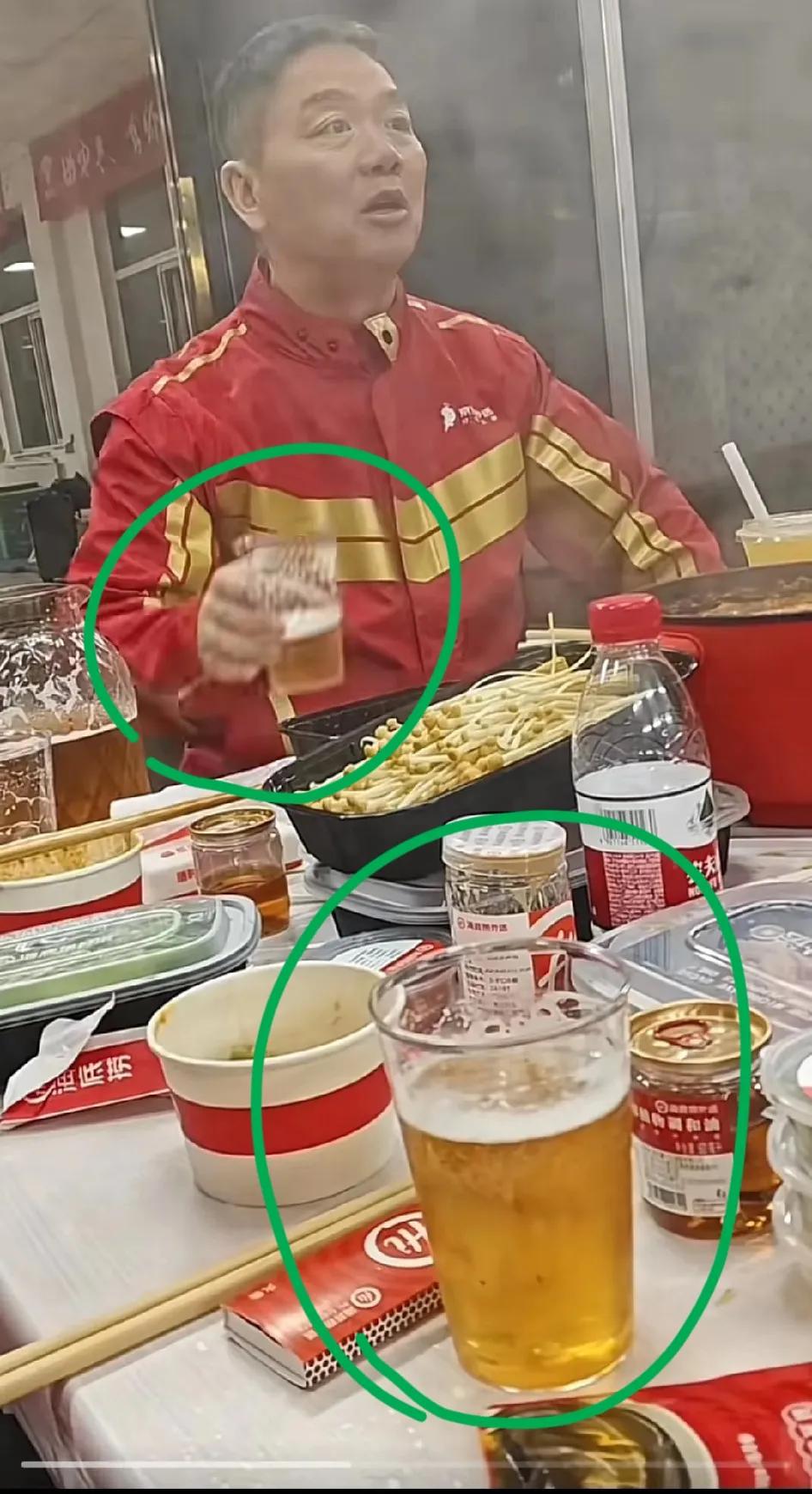 刘强东谜底揭晓 京东亲自炒菜