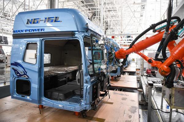 侨银智能服务机器人超级工厂落户无锡