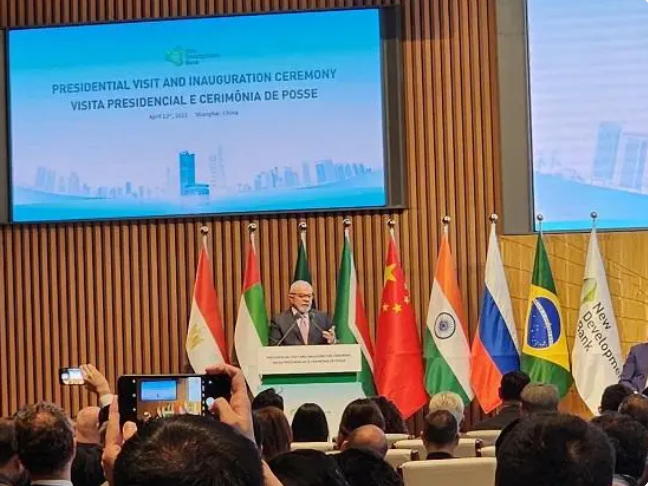 中巴携手共建横穿南美铁路