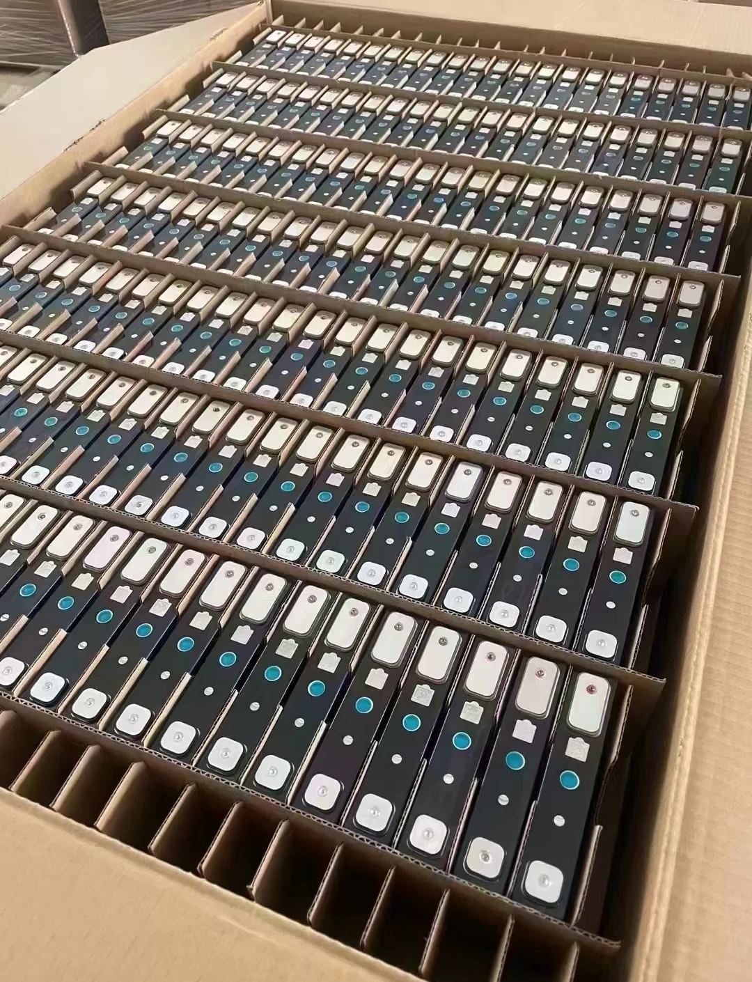 宁德时代获得发明专利授权：“电池和用电装置”