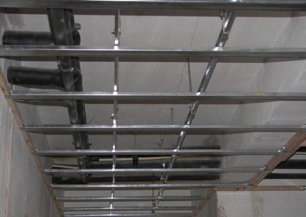 亚厦股份获得发明专利授权：“一种双面快装隔墙竖龙骨及应用该竖龙骨的隔墙安装方法”