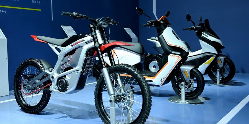 隆鑫通用：8月6日高管龚晖、王建超减持股份合计11.49万股