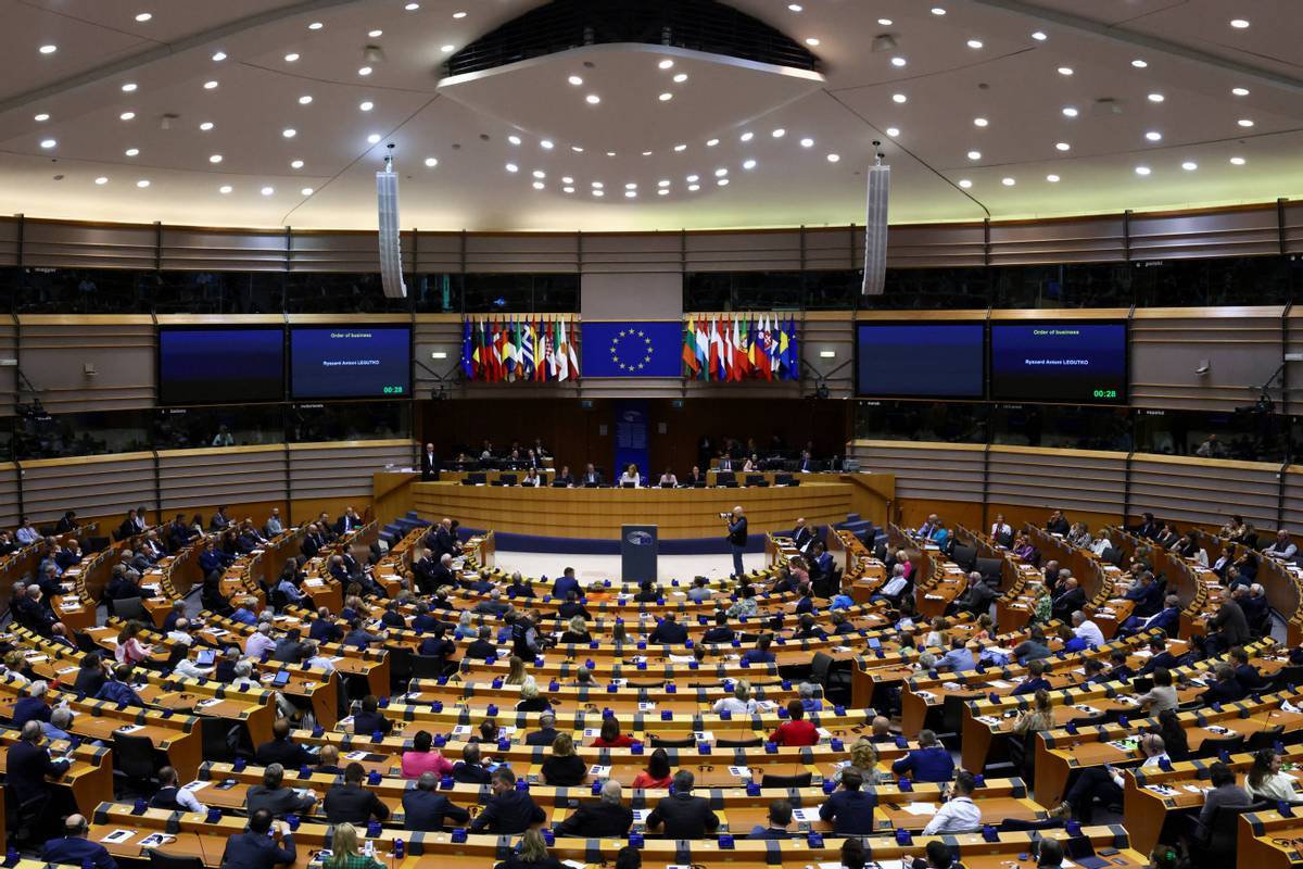 特朗普宣布对欧盟商品征收30%关税