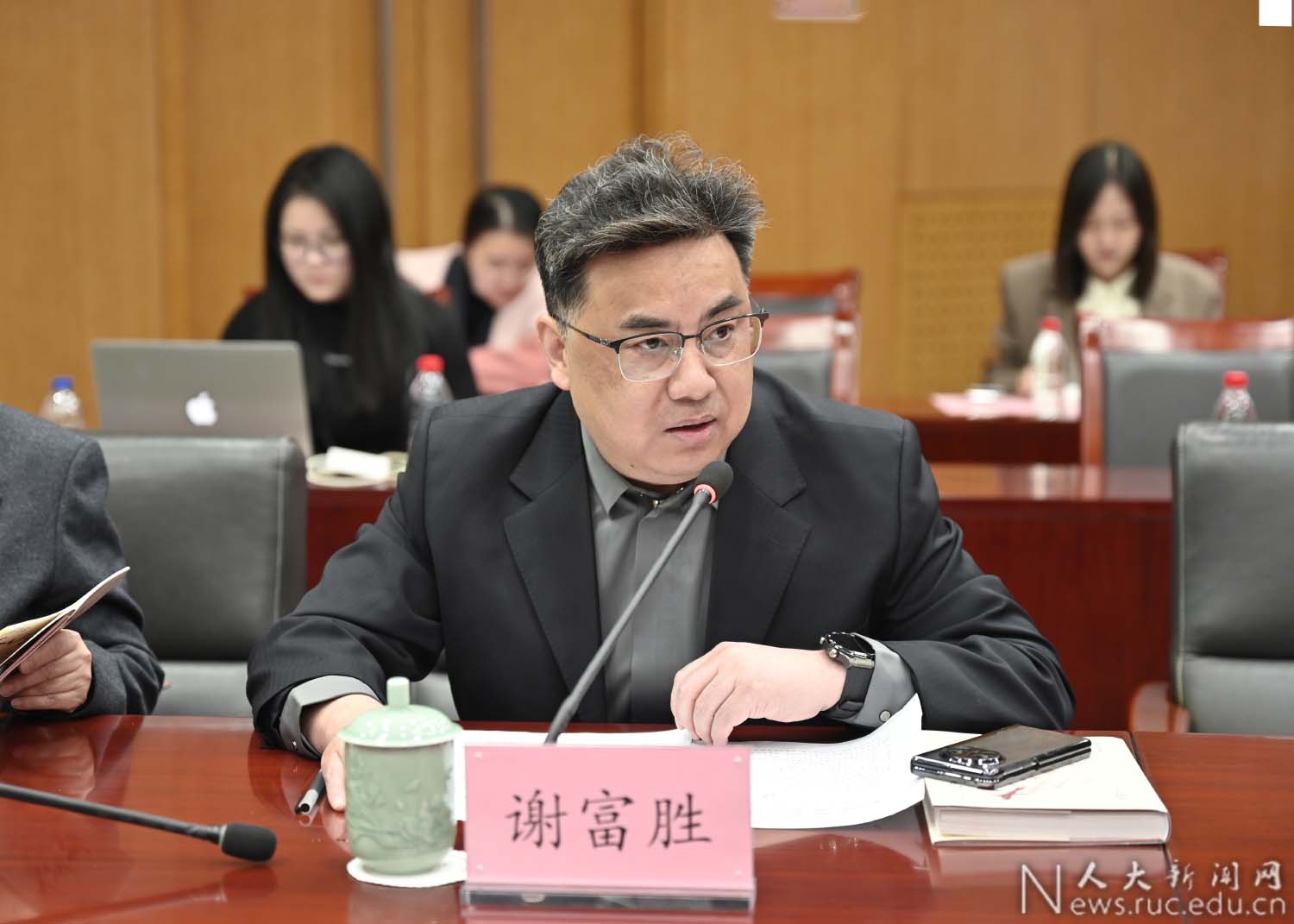 教育出版研究专家座谈会召开