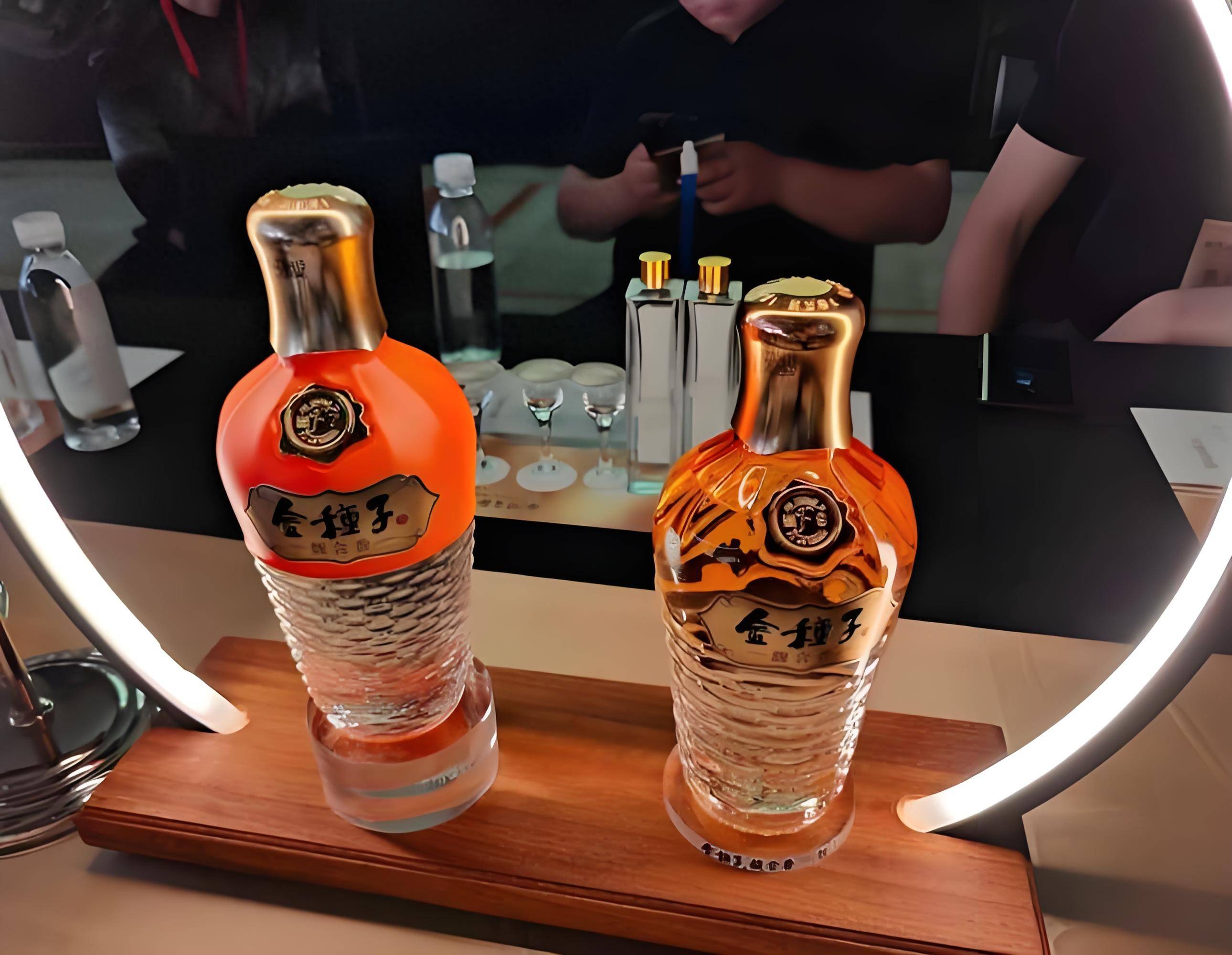 三房巷：2025年净利润预亏7.6亿元―8.4亿元