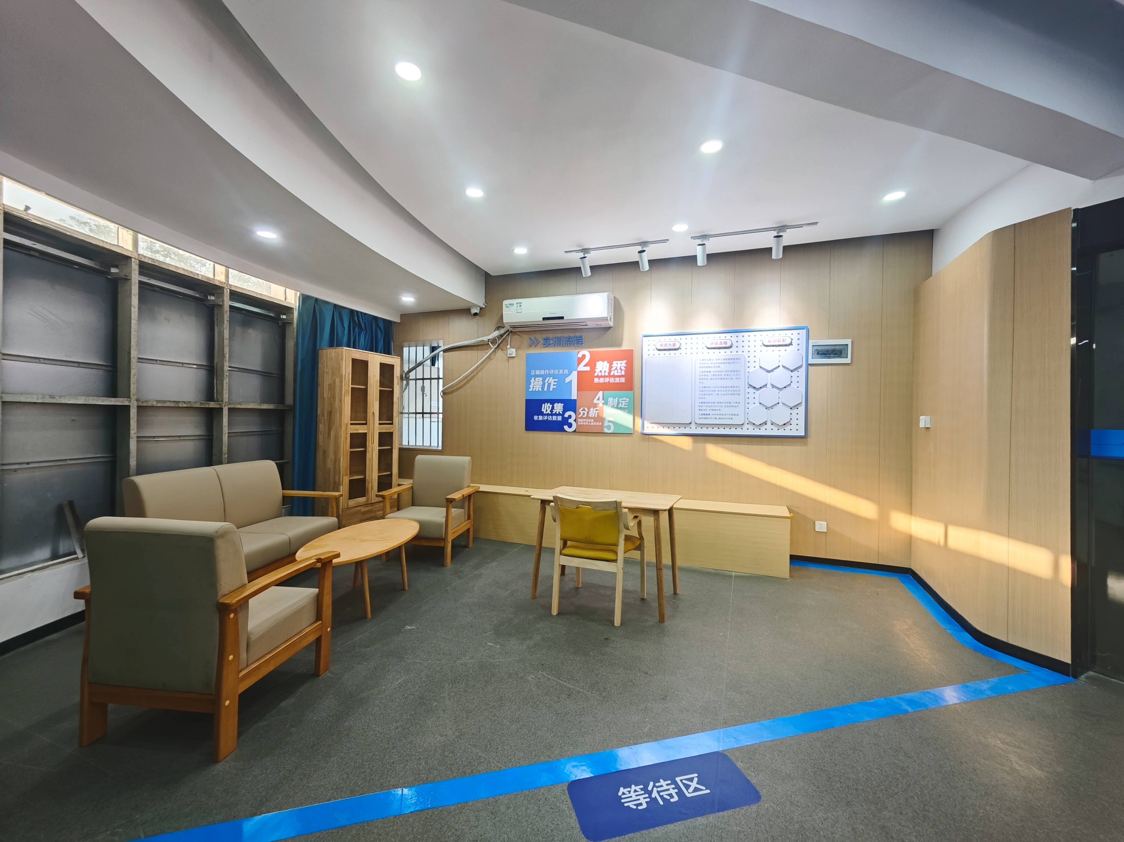 人形机器人可完成多语言逼真唇形动作 在教育和老年护理领域具应用潜力