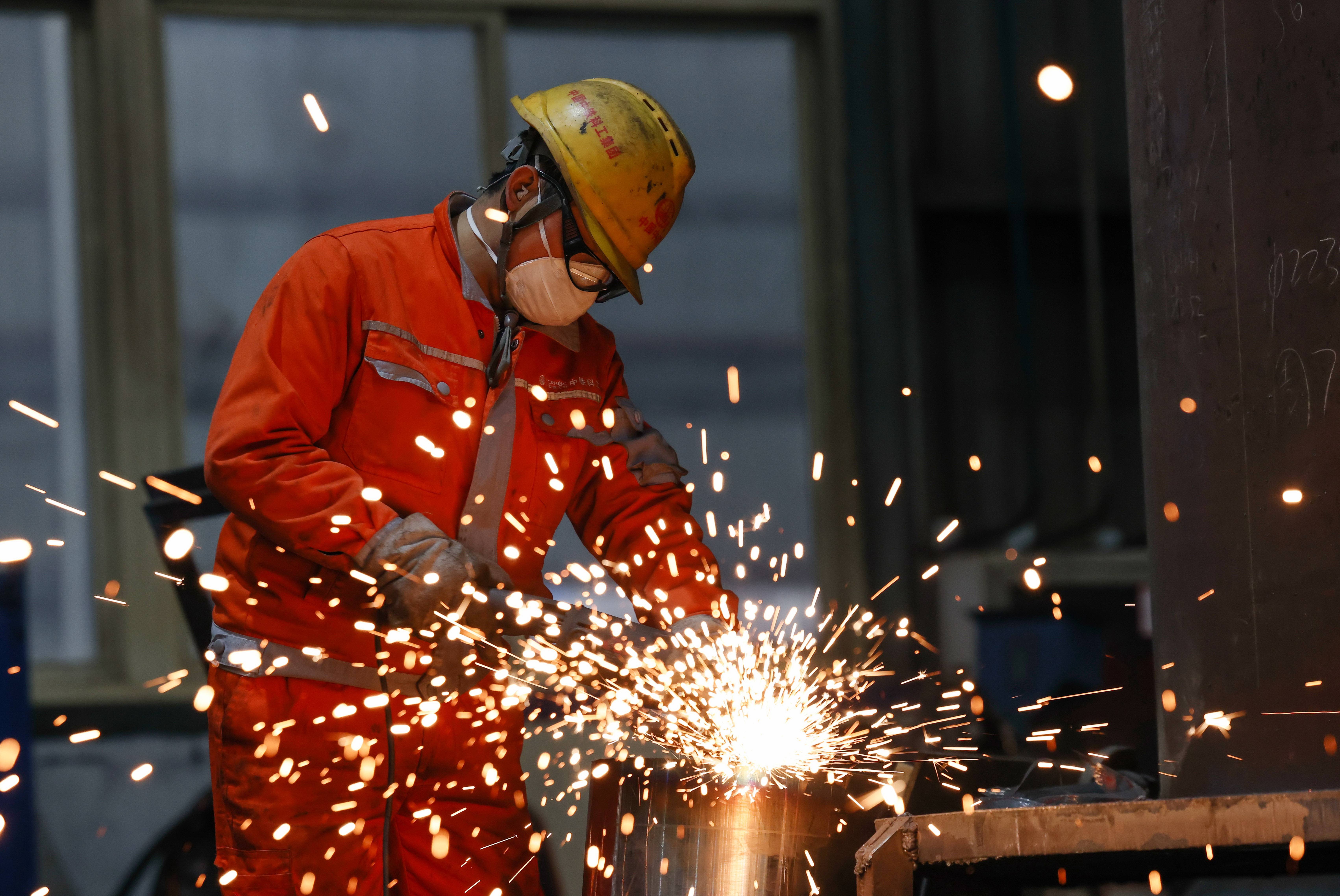 增长5%！2025年中国GDP跨越140万亿元关口