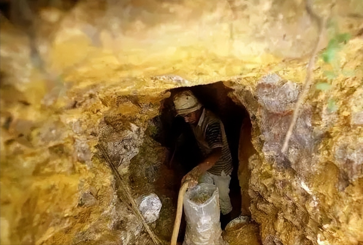 福石控股实控人陈永亮被留置；华大智造拟收购资产；湖南黄金：公司黄金产品价格能否继续上涨存在不确定性｜公告精选