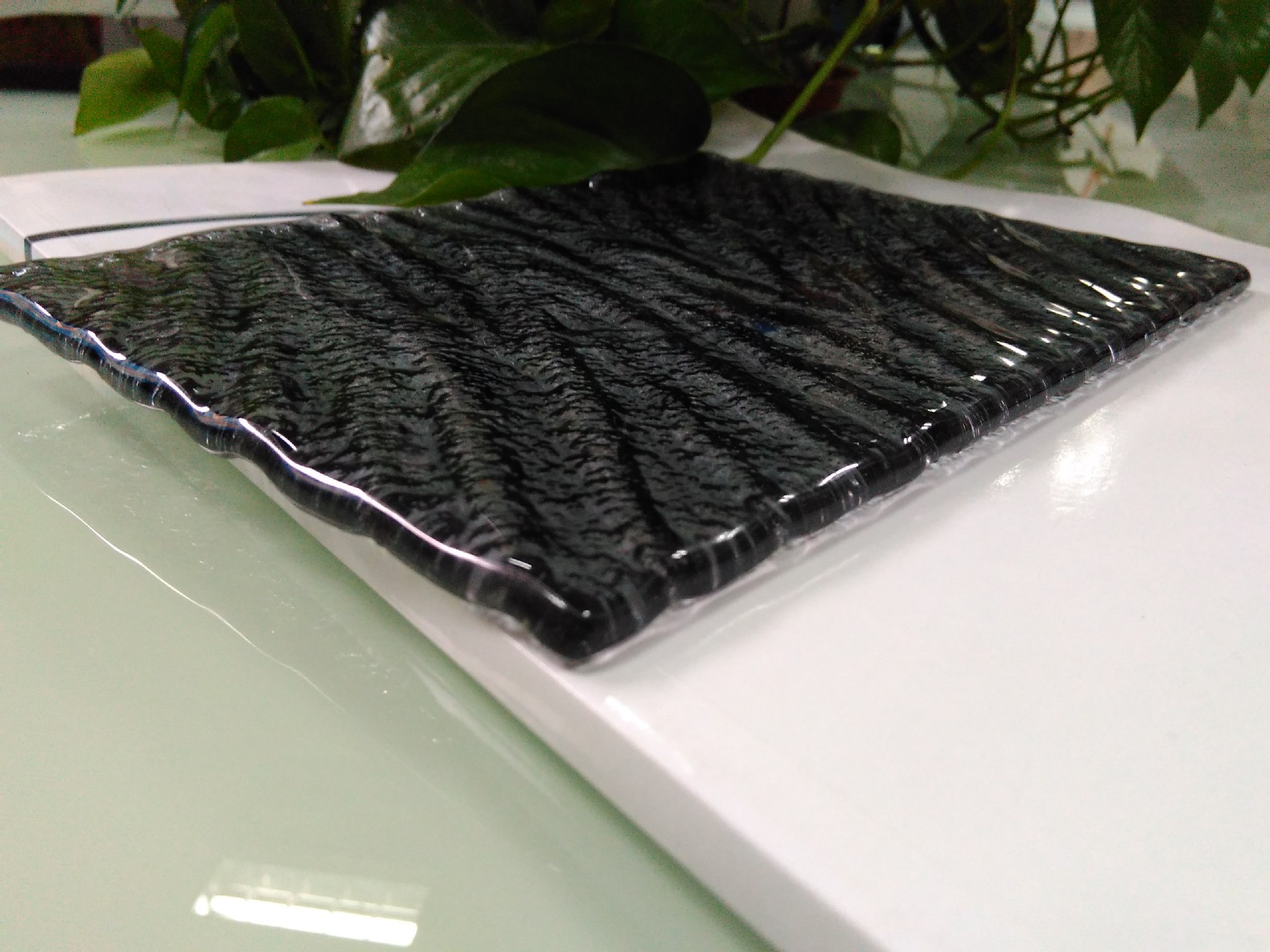 秀强股份：聚焦家电玻璃深加工主营业务