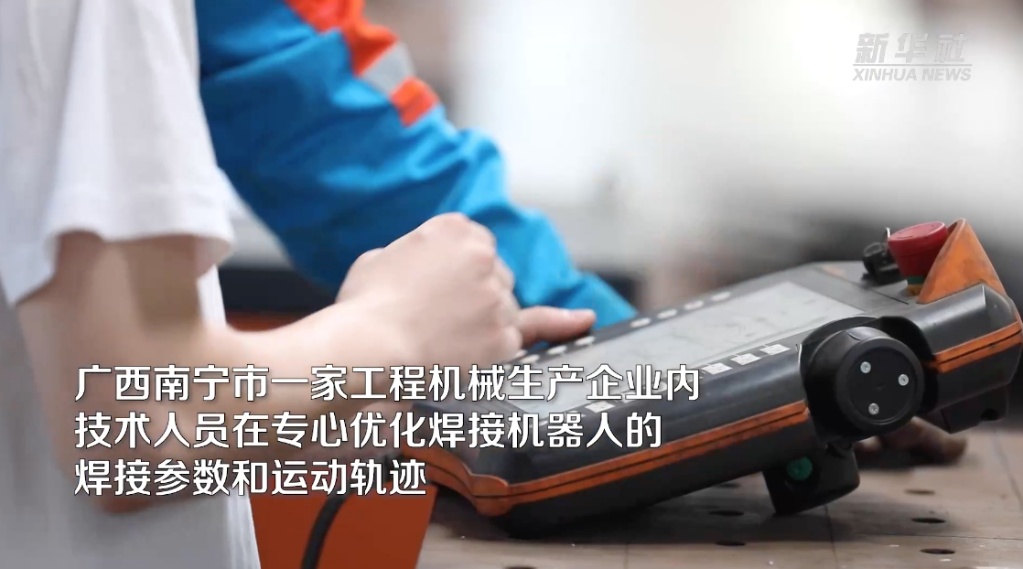 新春走基层｜进企业、进商场、进家庭——山东机器人应用一线见闻