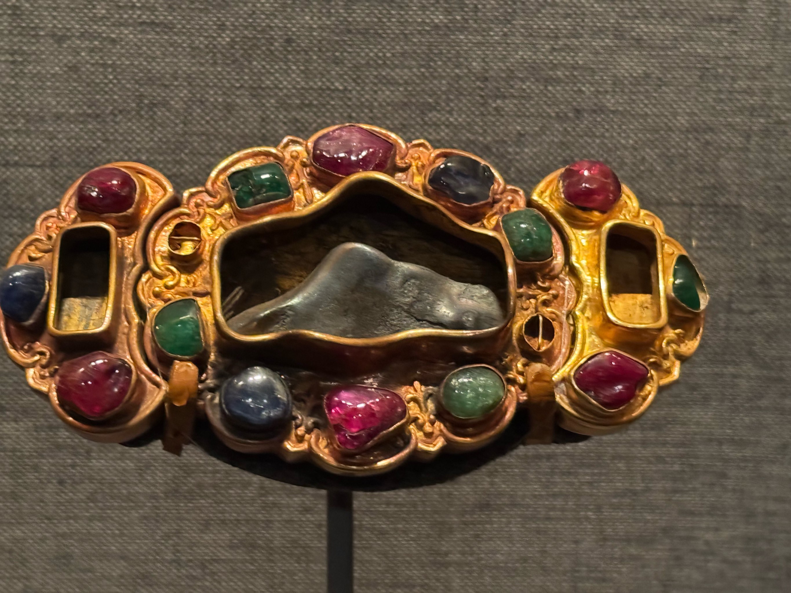 天津看展：荣耀之冠―18世纪意大利萨沃伊王朝宫廷珍宝展