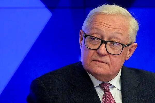 泽连斯基否认“公布选举计划”传闻，称“停火即可选举”；俄乌或于下周展开谈判，“若真诚进行，冲突可能在几个月内结束”