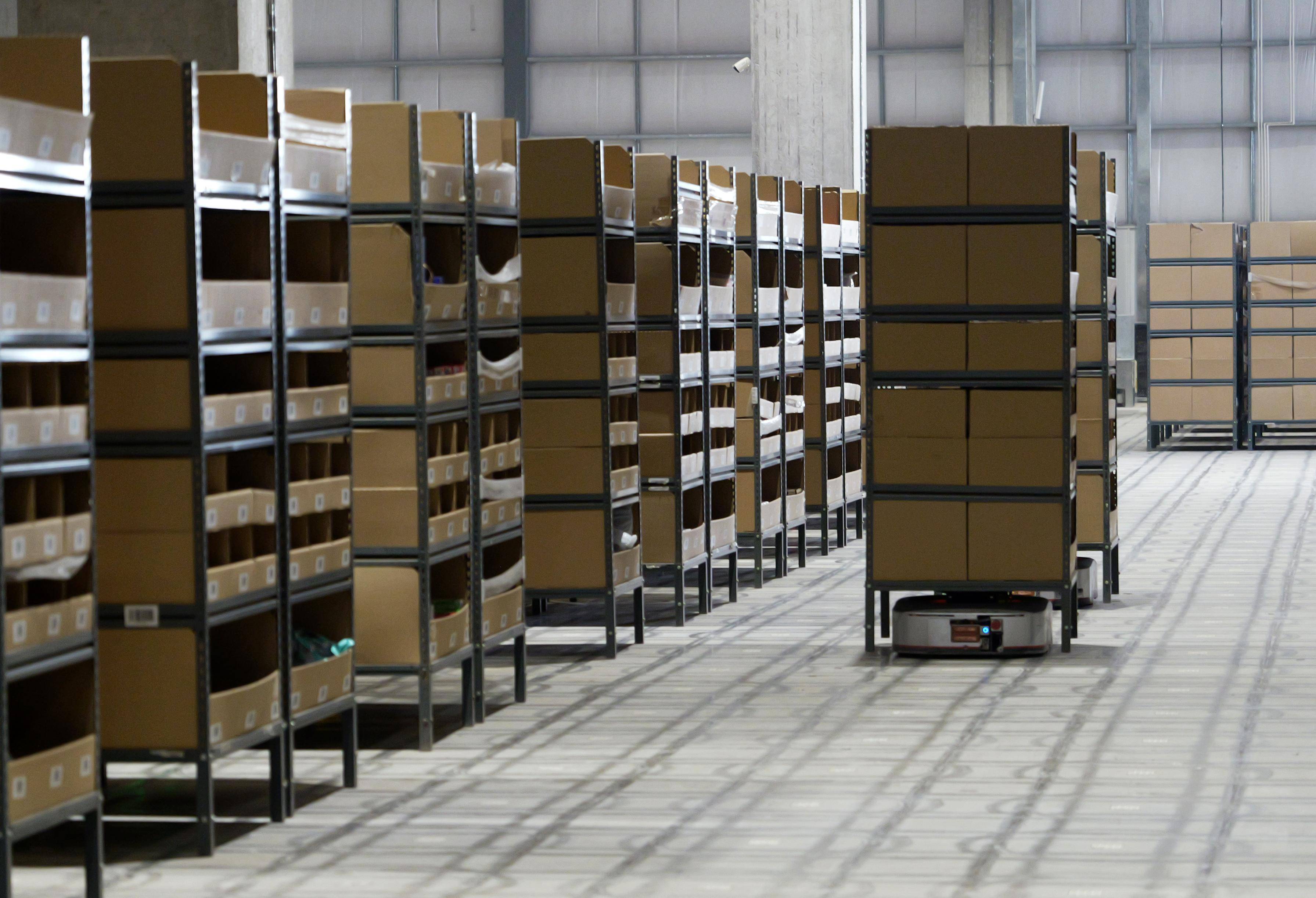 从智能便利店到机器人6S旗舰店，“机器人热”席卷苏城丨新春走基层