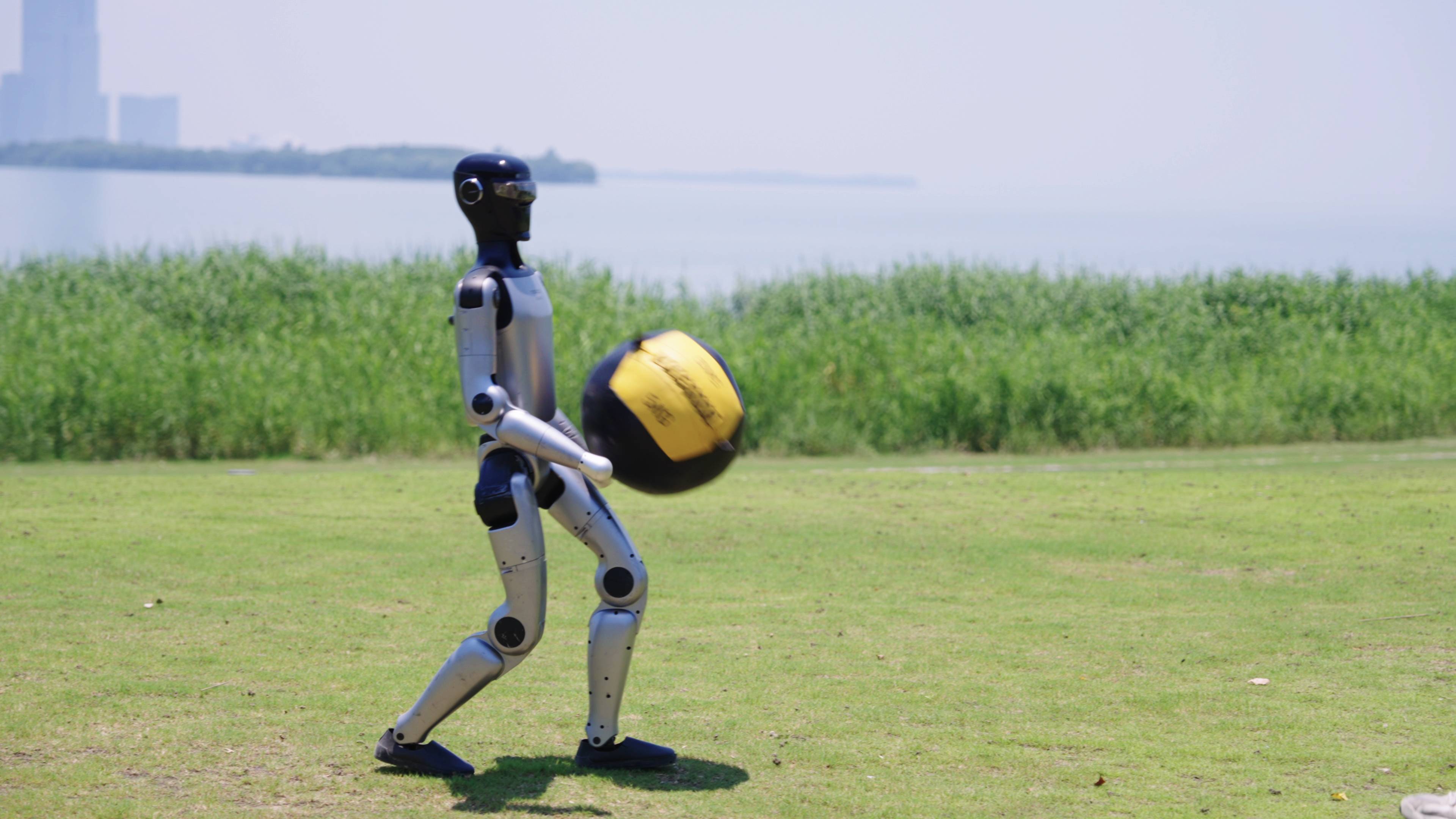 魔法原子成为本届春晚首家亮相的机器人企业