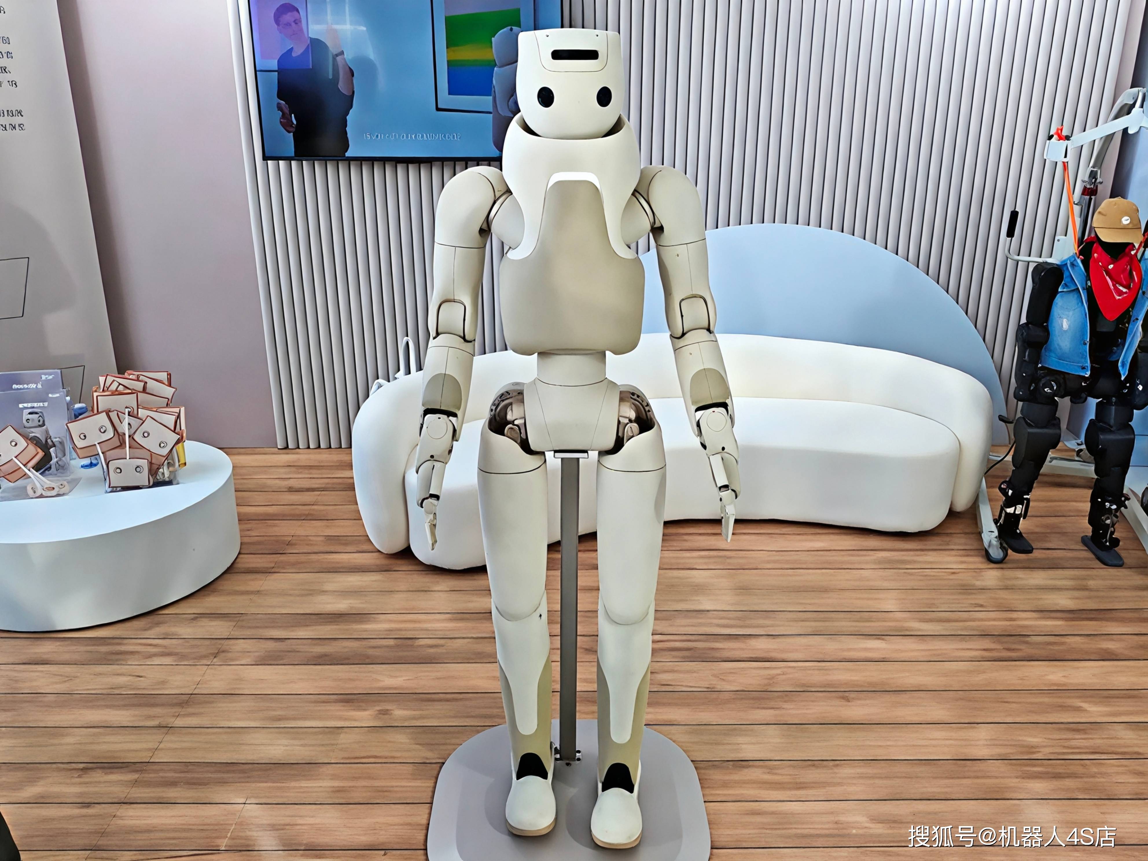 荣耀将推出首款人形机器人