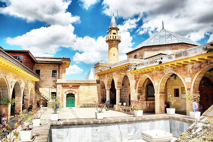 阿塞拜疆国家石油公司在境外开设564个加油站