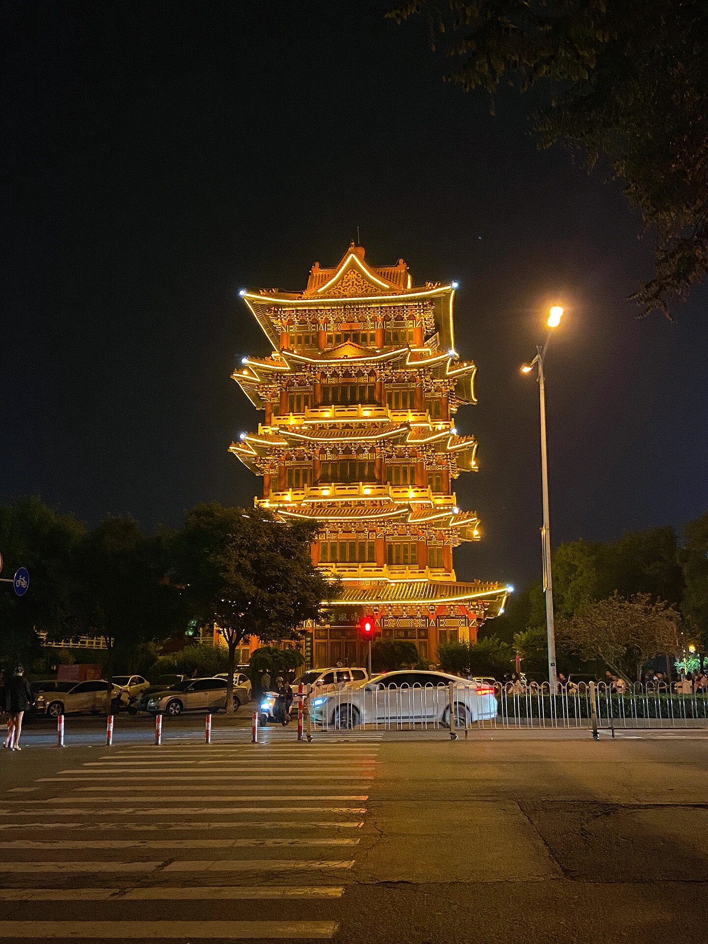 沧州明珠:拟向特定对象增发募资不超过人民币14亿元